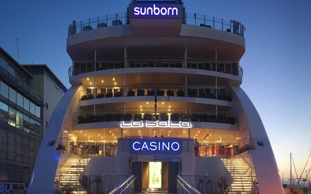 Het eerste casino ter wereld op een superjacht